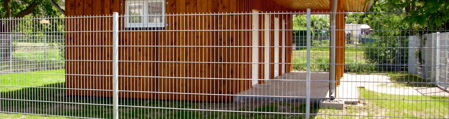 20040203 wasserwanderrastplatz mit boote (1).jpg