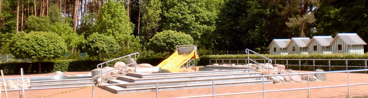 20 außenanlagen heidebad 230513 (4).JPG