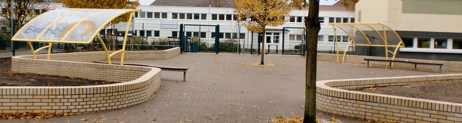 28.10.2010 Schulhof Albert-Einstein-Realschule 