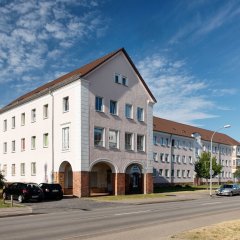 Karlsfelder Straße Karlsfelder Straße